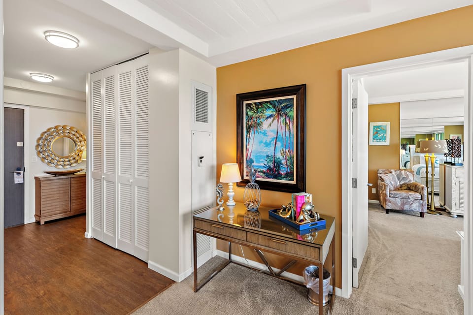 A warm island welcome from the moment you arrive. Step into a bright and inviting entryway that sets the tone for your relaxing Maui escape