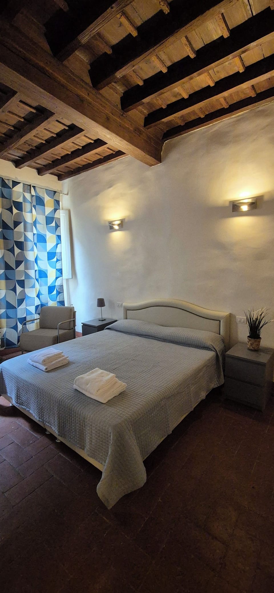 Superior Apartment, Courtyard View | Iron/ironing board, free WiFi