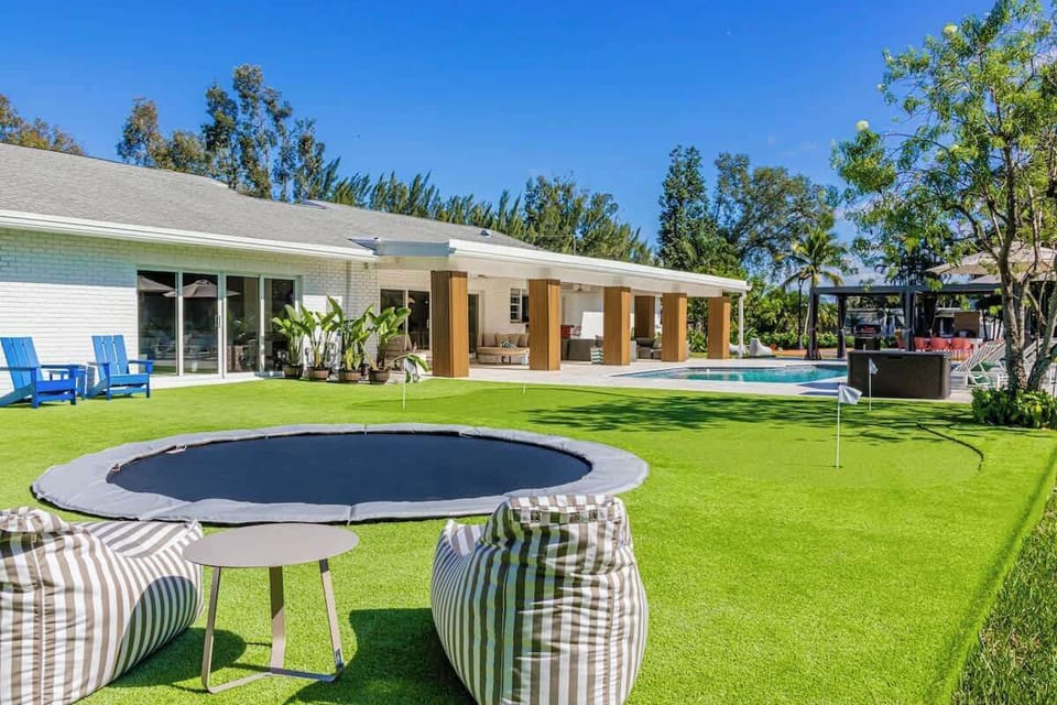 ⛳️‍♂️ Play and unwind. Mini-golf, plus comfy chairs to kick back — fun and relaxation go hand in hand here! (trampoline has been removed)