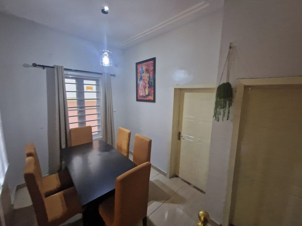 House | Dining