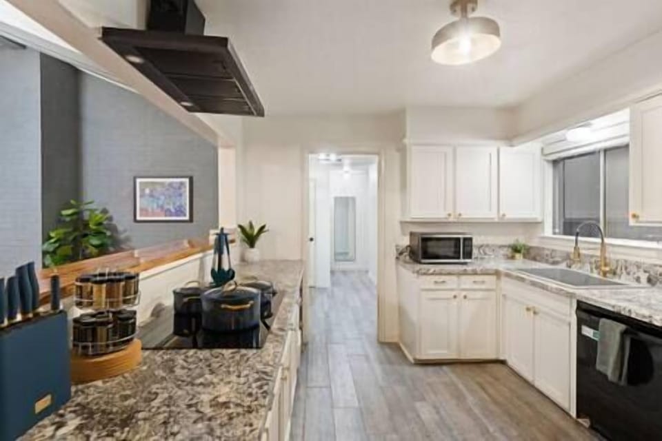 Kitchen (2)