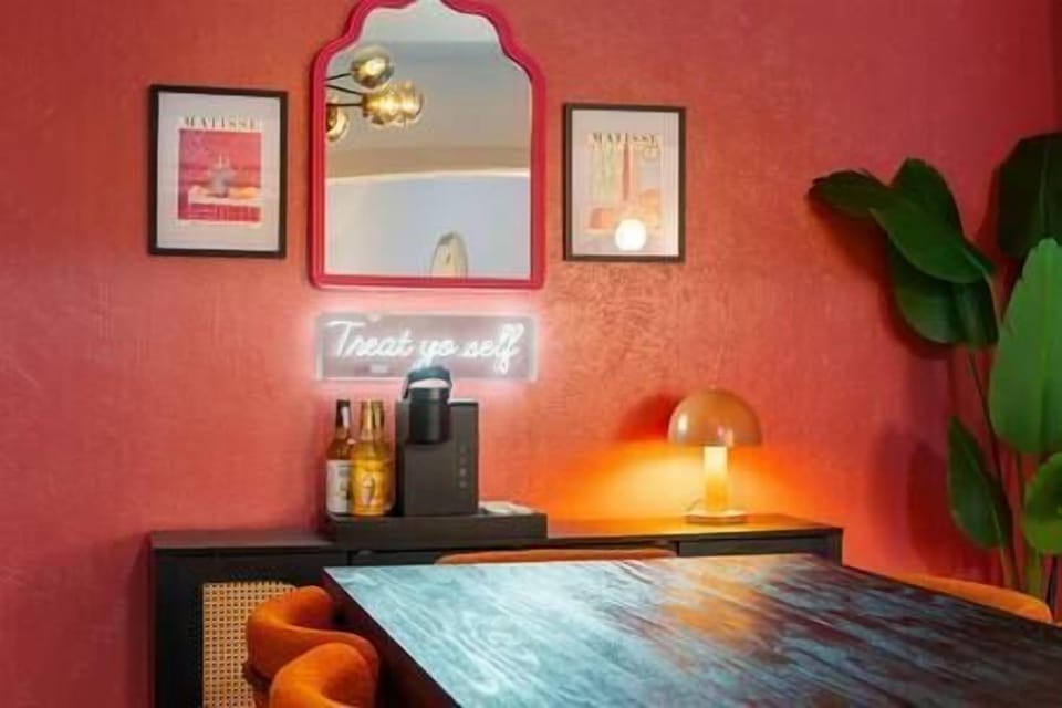 Dining Area (1)