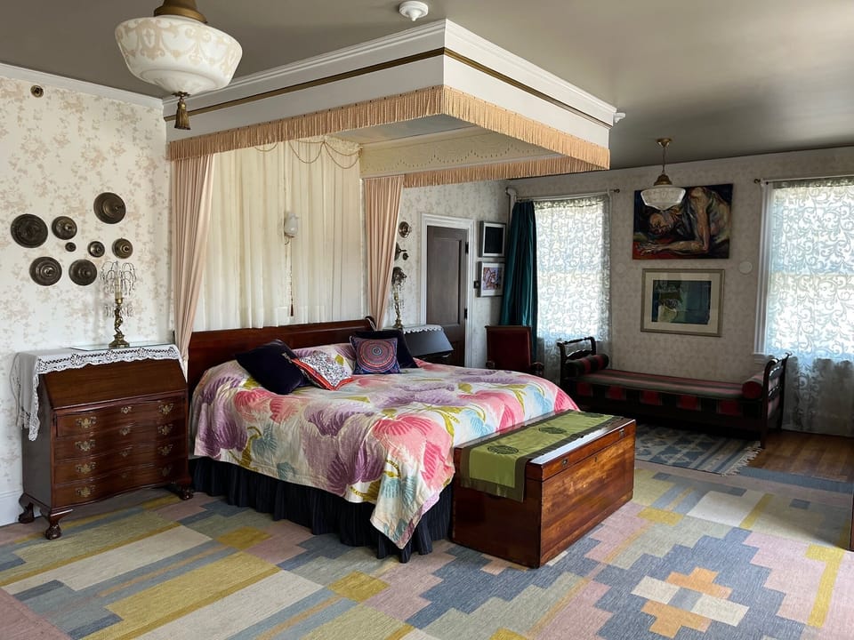 Maria Suite | Premium bedding, down comforters, desk, laptop workspace
