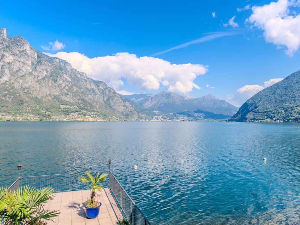 Cloud, Water, Sky, Mountain, Water Resources, Plant, Blue, Azure, Natural Landscape, Lake