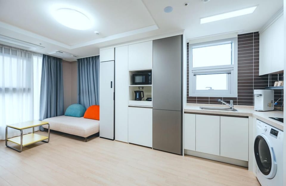 Deluxe Double Room, City View | Soundproofing, iron/ironing board, free WiFi, wheelchair access