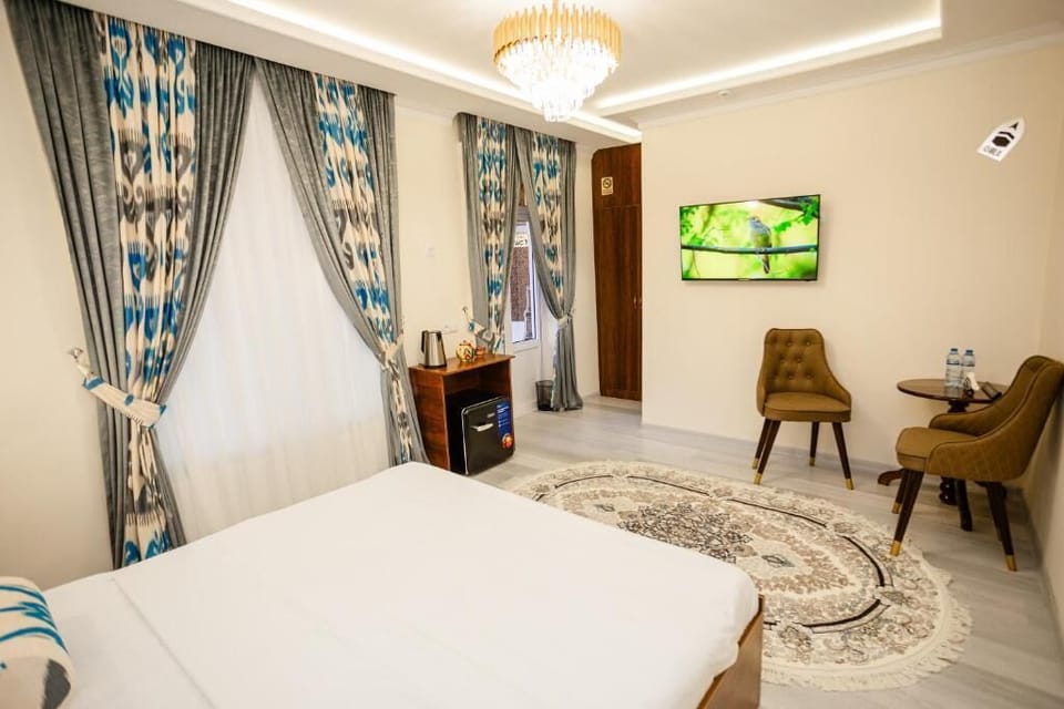 Luxury Double Room | Soundproofing, WiFi (free)
