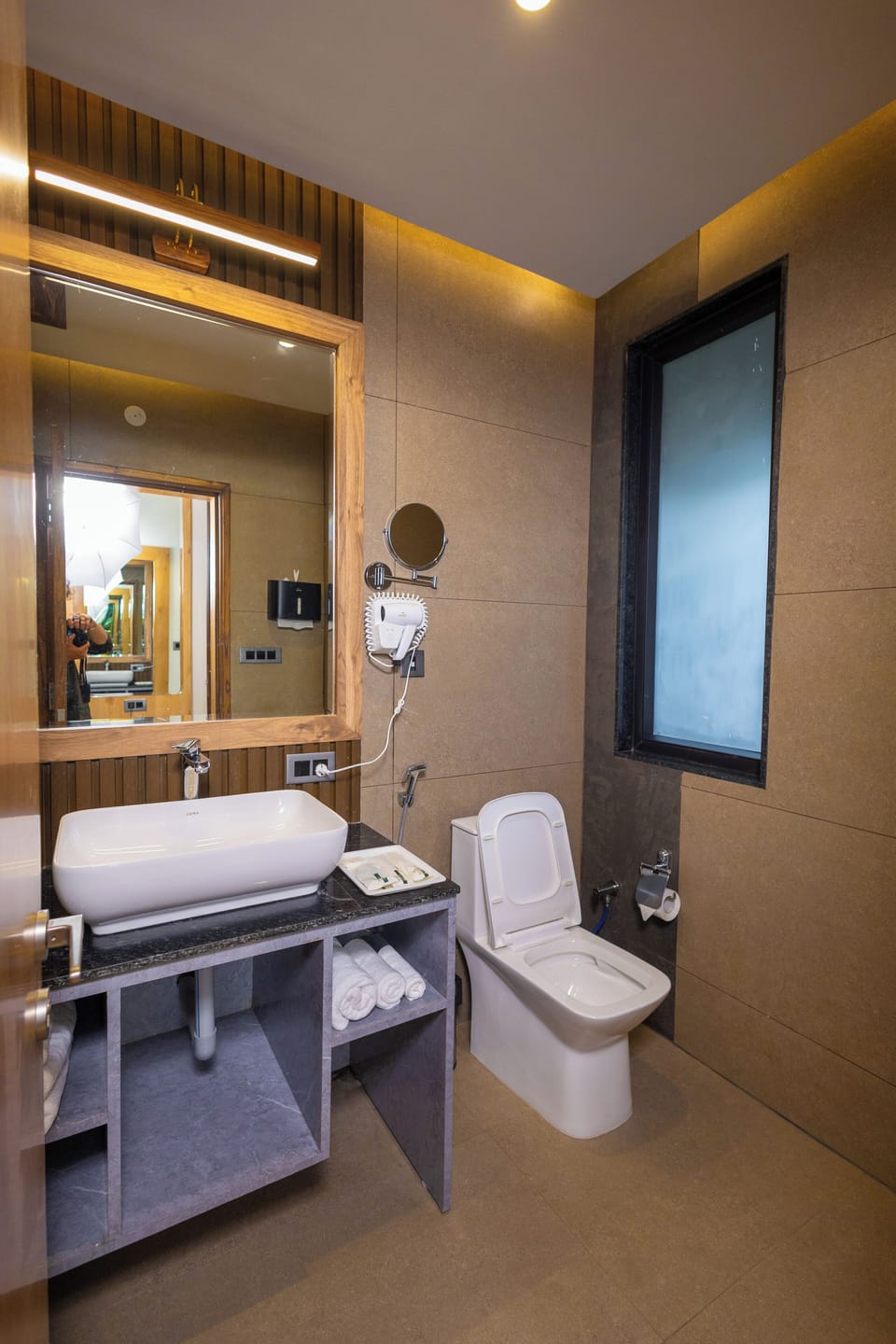 Superior Double Room, Mountain View | Bathroom | Hair dryer, slippers, towels, soap