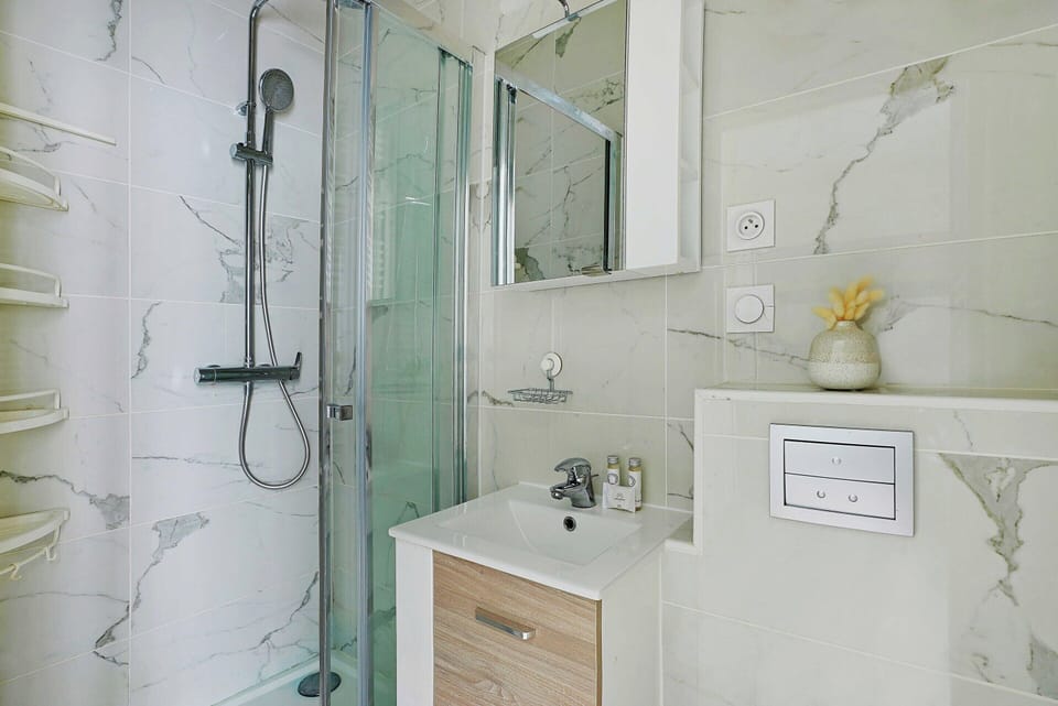 Apartment | Bathroom