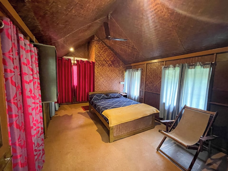Tree House | Individually decorated, individually furnished, desk, laptop workspace