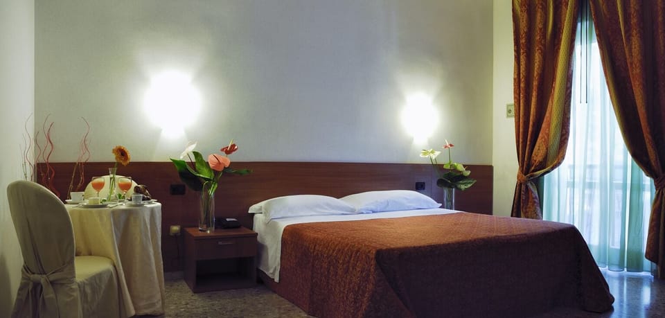 In-room safe, free WiFi