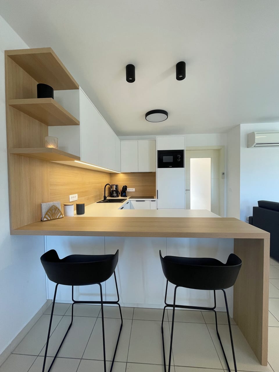 Premium Apartment, 2 Bedrooms, Sea View | Private kitchen