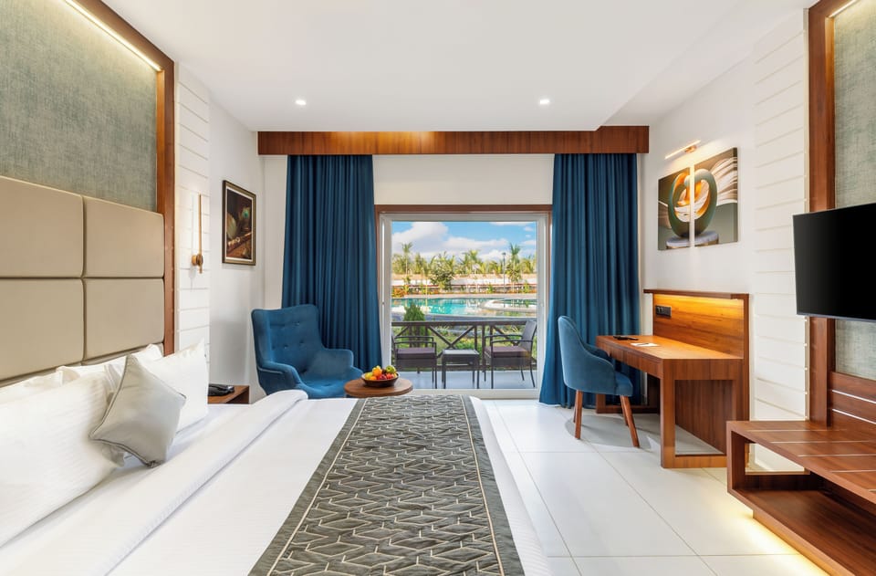 Grand Room | Desk, soundproofing, iron/ironing board (on request), WiFi (free)
