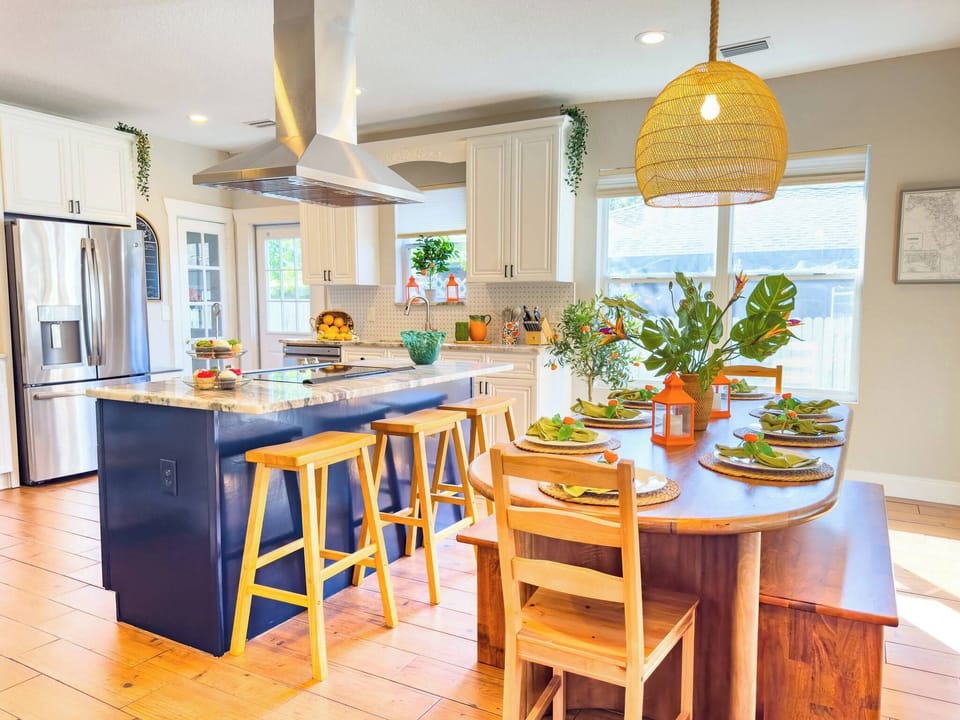 Vibrant and inviting kitchen and dining space
