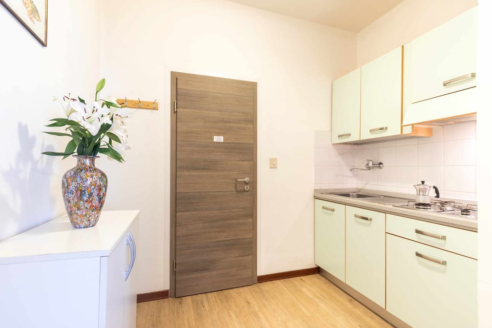 Studio, Balcony, Garden View | Interior