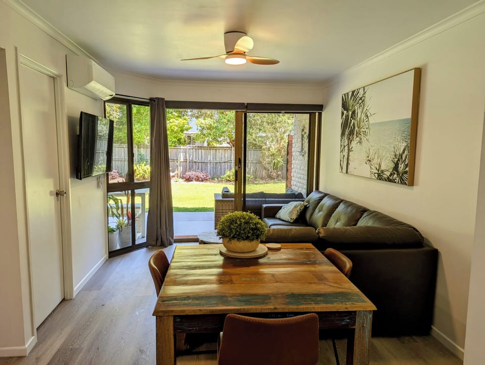 Family Room (1)