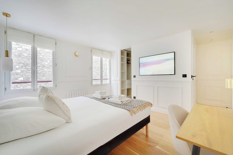 Apartment | 1 bedroom, laptop workspace, iron/ironing board, bed sheets