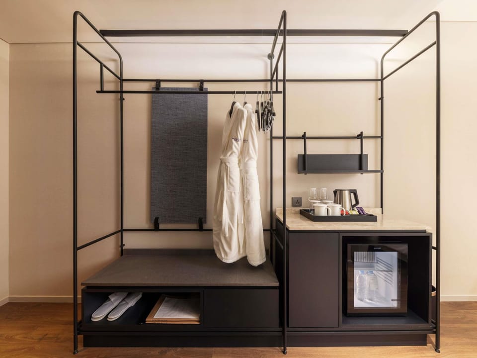 Blackout drapes, soundproofing, free WiFi, bed sheets