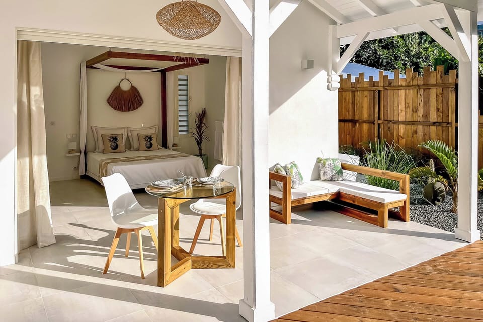 The White Palm - Tropical Bungalow-008