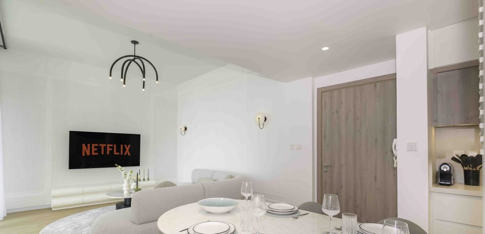 Apartment, Balcony | In-room dining