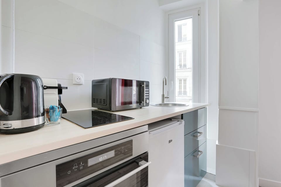 Apartment | Private kitchen | Cookware/dishes/utensils
