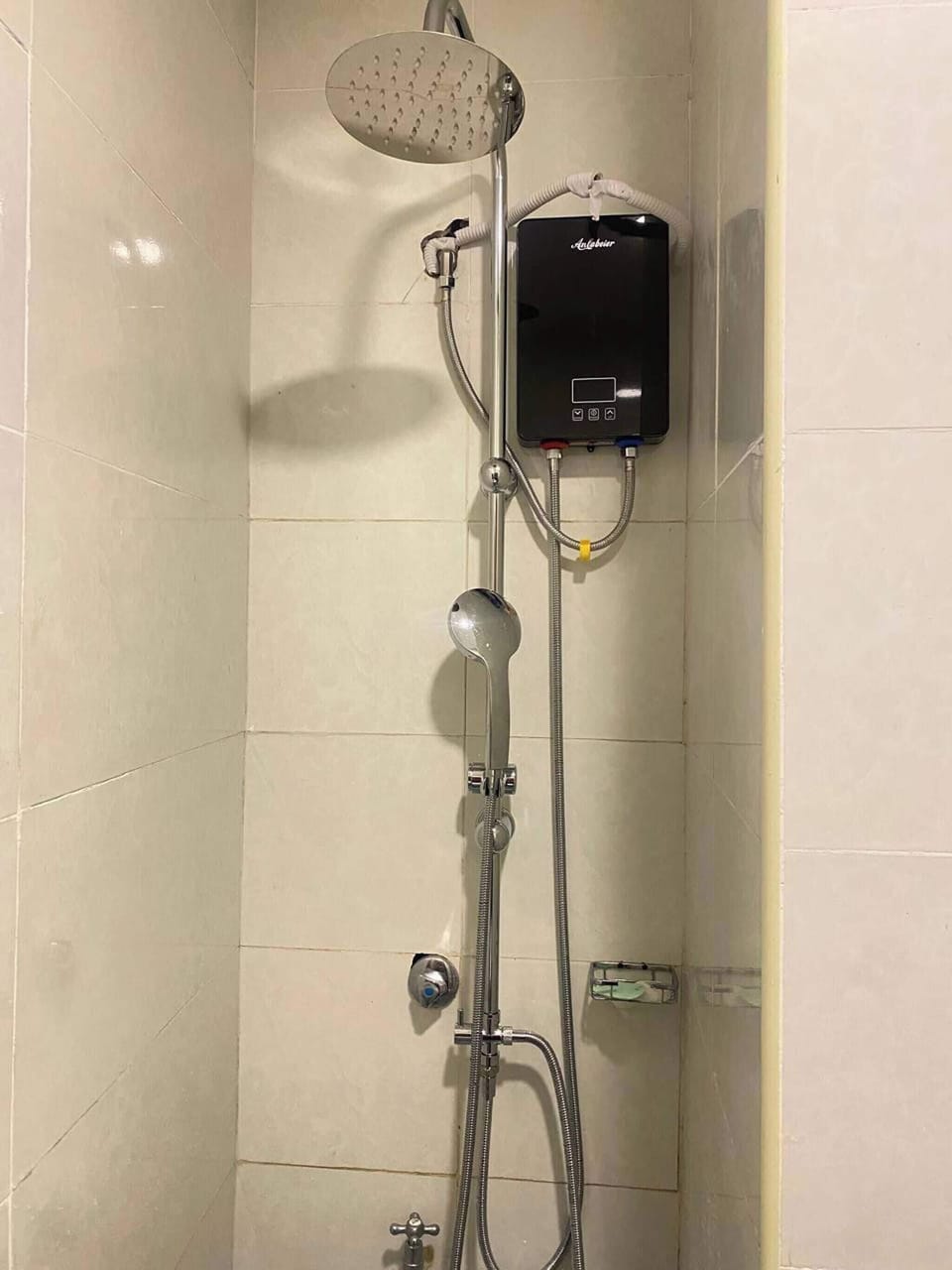 Apartment, 1 Bedroom, Accessible, Garden View | Bathroom shower