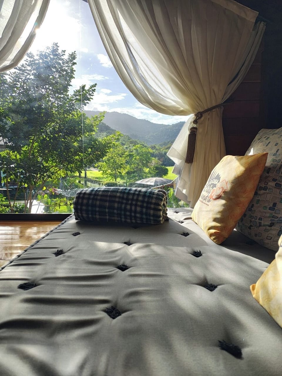 Blackout drapes, WiFi (free), bed sheets