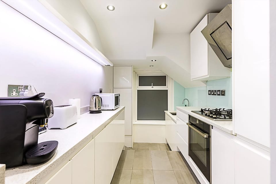 Apartment | Private kitchen | Dining tables
