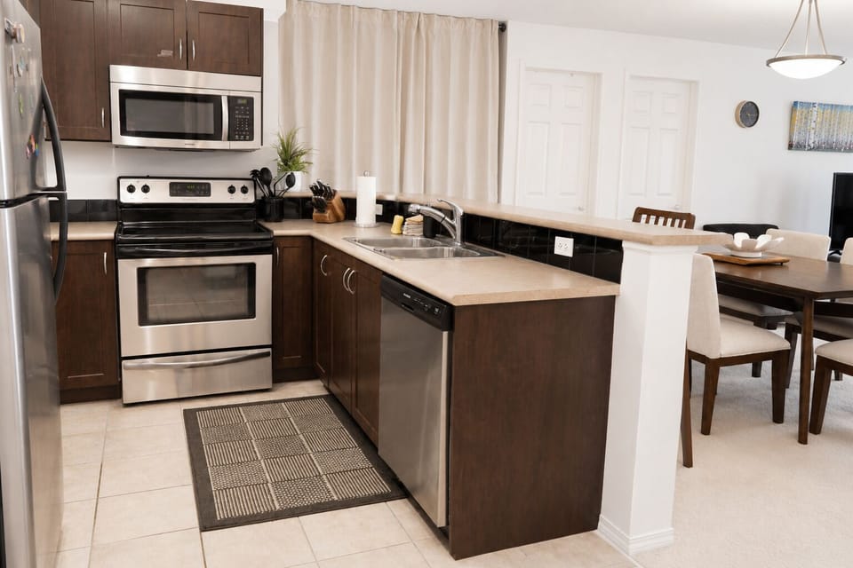 Kitchen & Curtain to Den