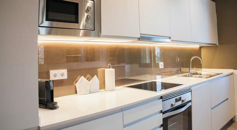 Fully equipped kitchen. 
