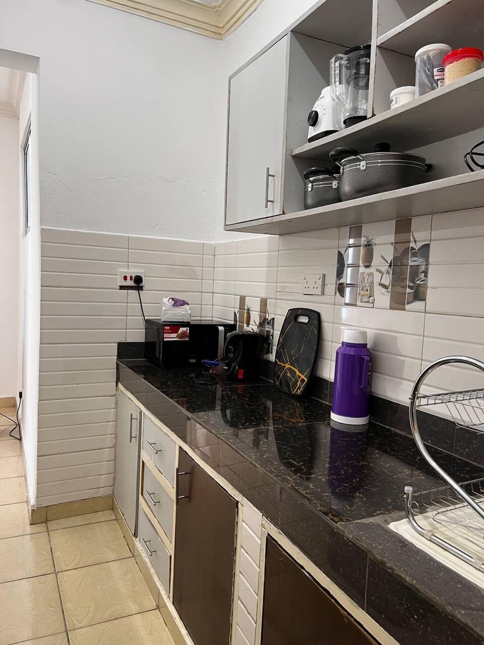 Deluxe Apartment, Balcony, City View | Private kitchen | Fridge, microwave, cookware/dishes/utensils