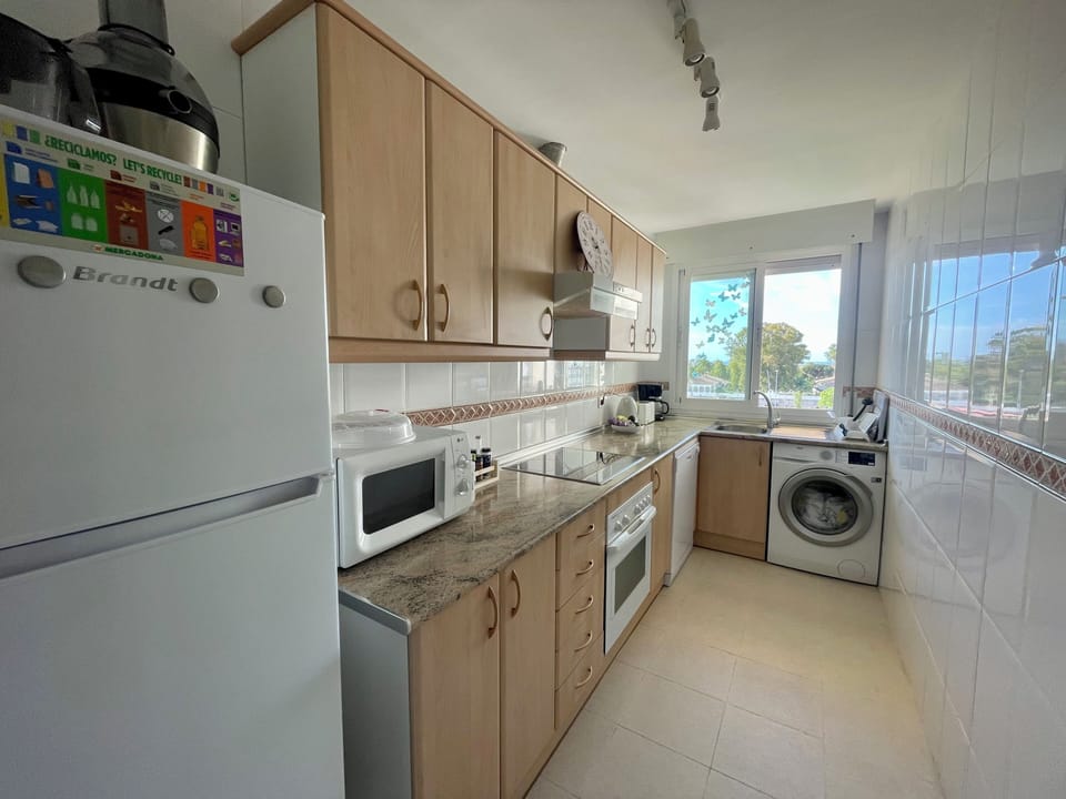 fully equipped kitchen
