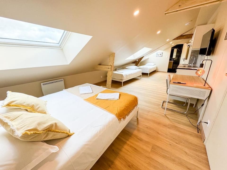 Classic Room, Multiple Beds, Kitchenette | WiFi (free)