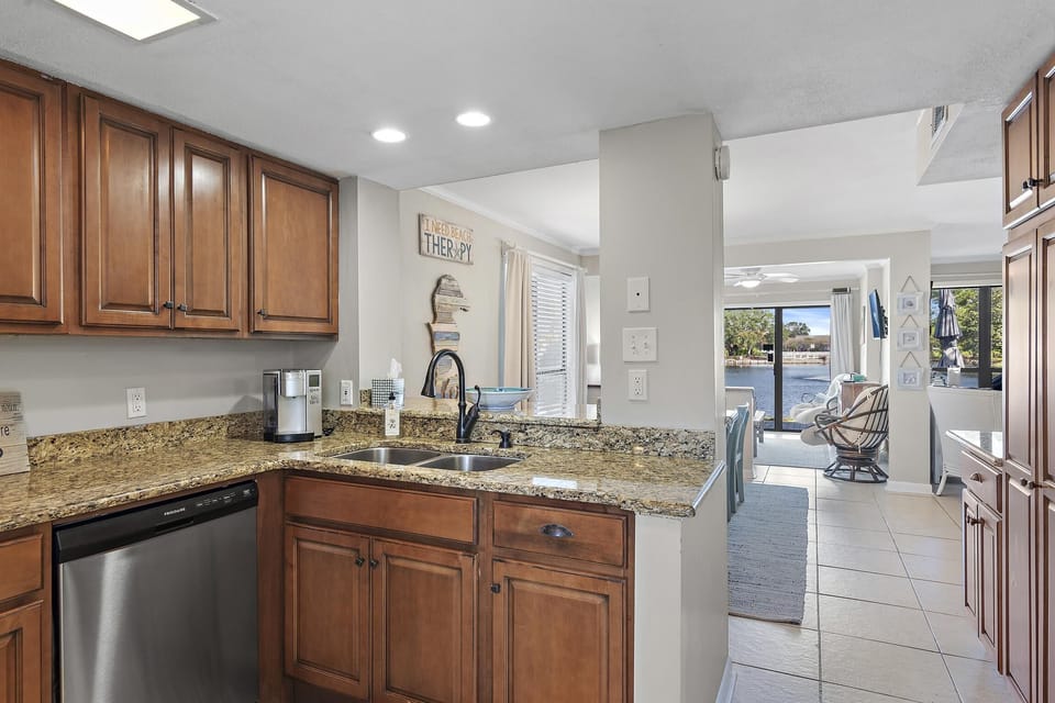 House, Multiple Beds (Sandpiper Shores) | Private kitchen | Oven, toaster