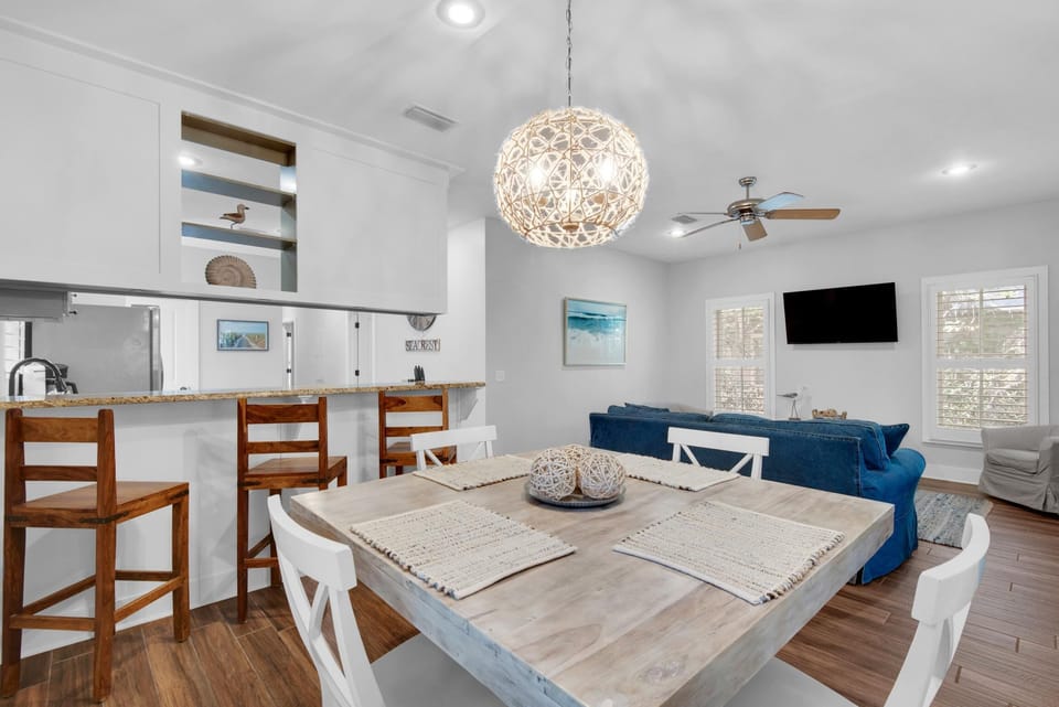 House, Multiple Beds (The Grey Gull) | Dining