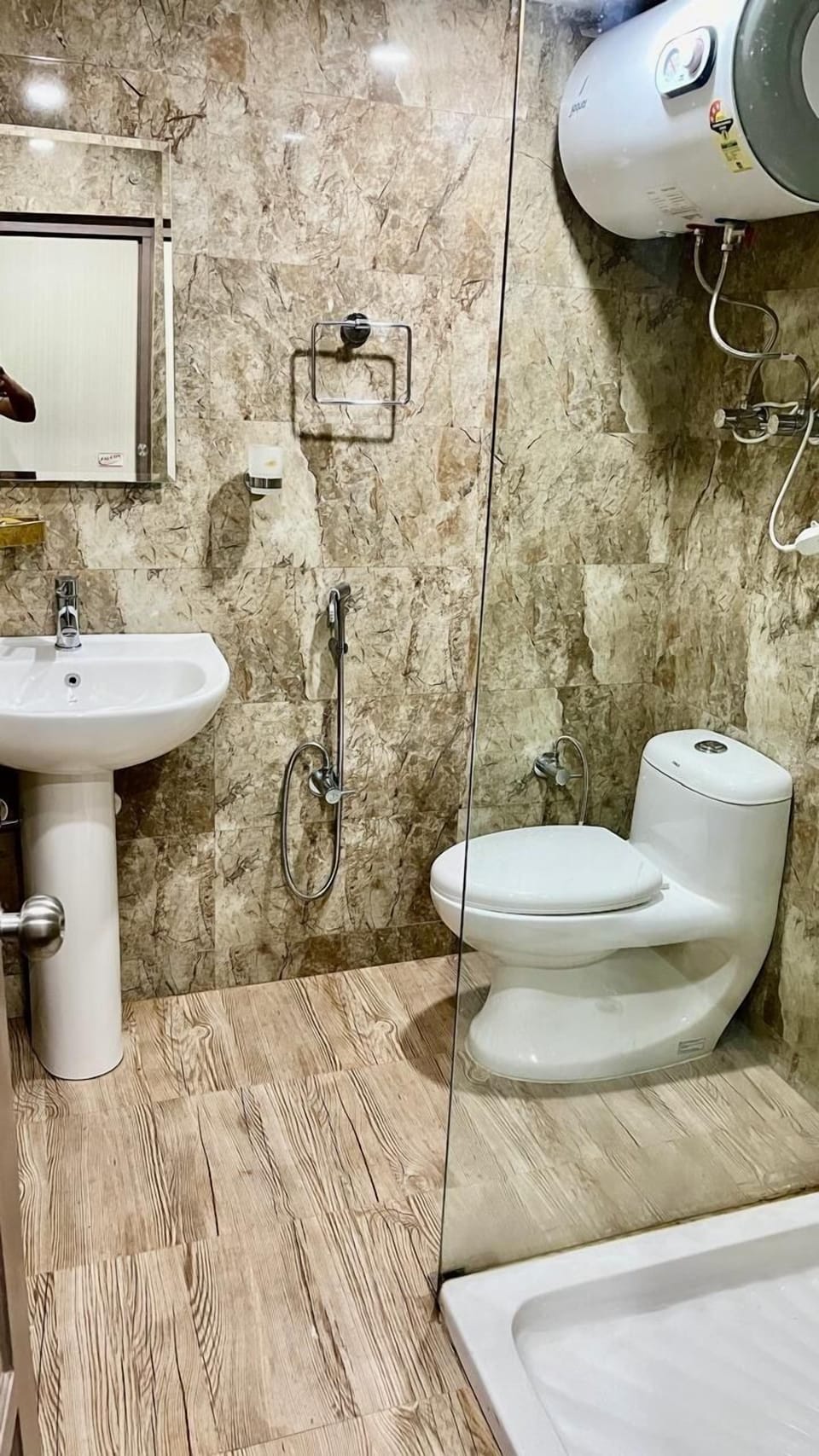 Family Quadruple Room, Hill View | Bathroom | Shower, towels, soap, shampoo