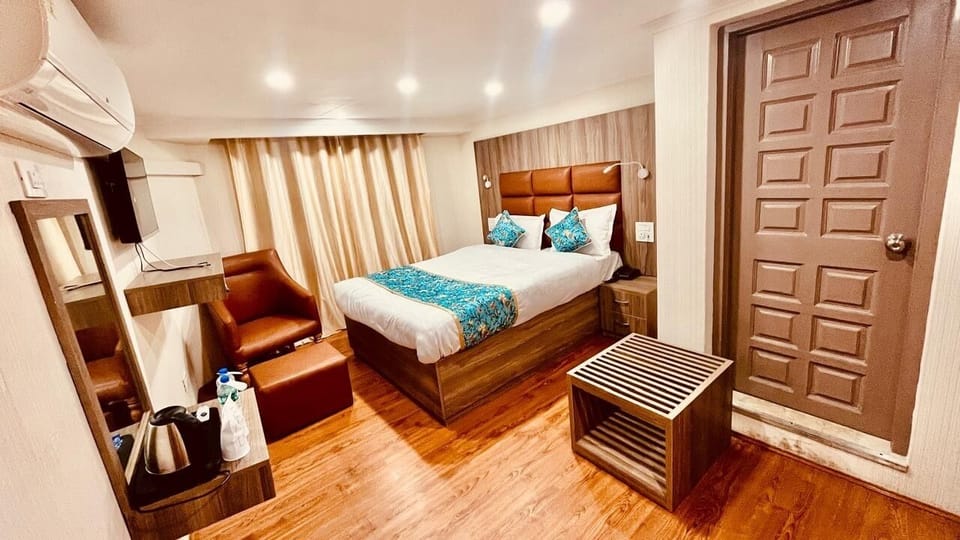 Deluxe Double Room, City View | Premium bedding, desk, laptop workspace, iron/ironing board (on request)