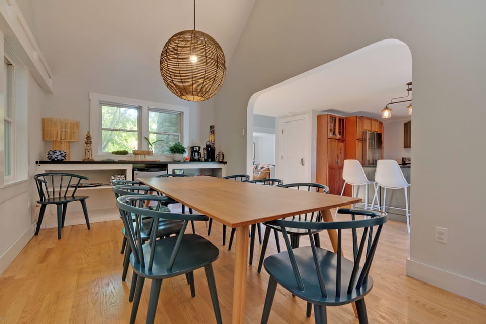 Dining room, right off the kitchen with a coffee /tea bar and mini fridge ( to the right of the table pictured)