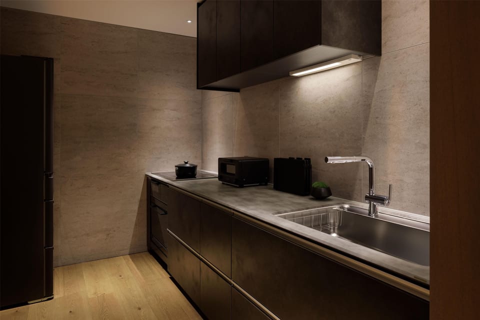 Presidential Suite, 1 King Bed | Private kitchen | Electric kettle