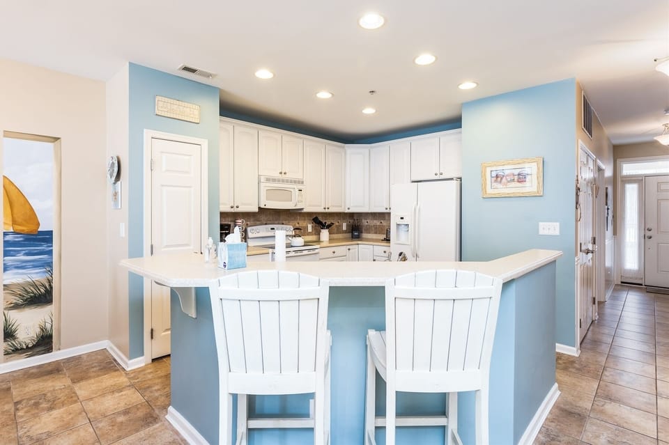 Sunset Island 35 Fountain Drive West, Unit 3D Kitchen