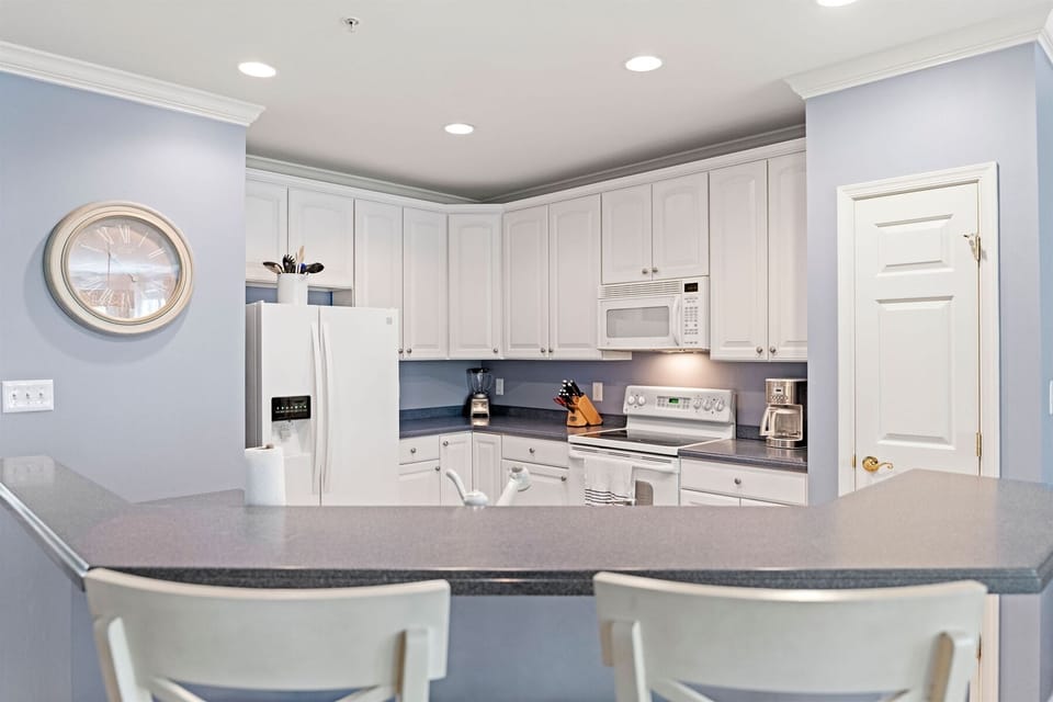 Sunset Island 4 Fountain Drive East 2A Kitchen Area
