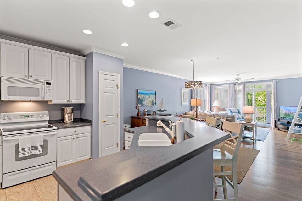 Sunset Island 4 Fountain Drive East 2A Kitchen Area