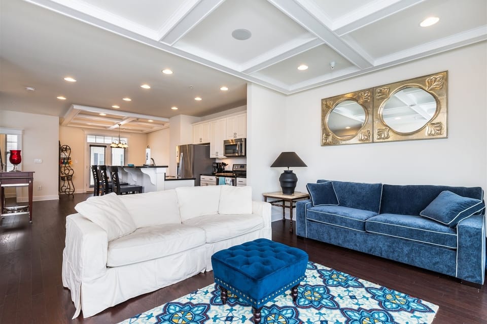Broad Marsh 112E Living Room