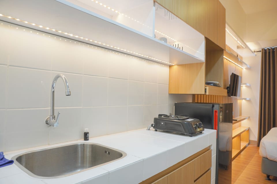 Deluxe Studio | Private kitchen | Fridge, stovetop, rice cooker