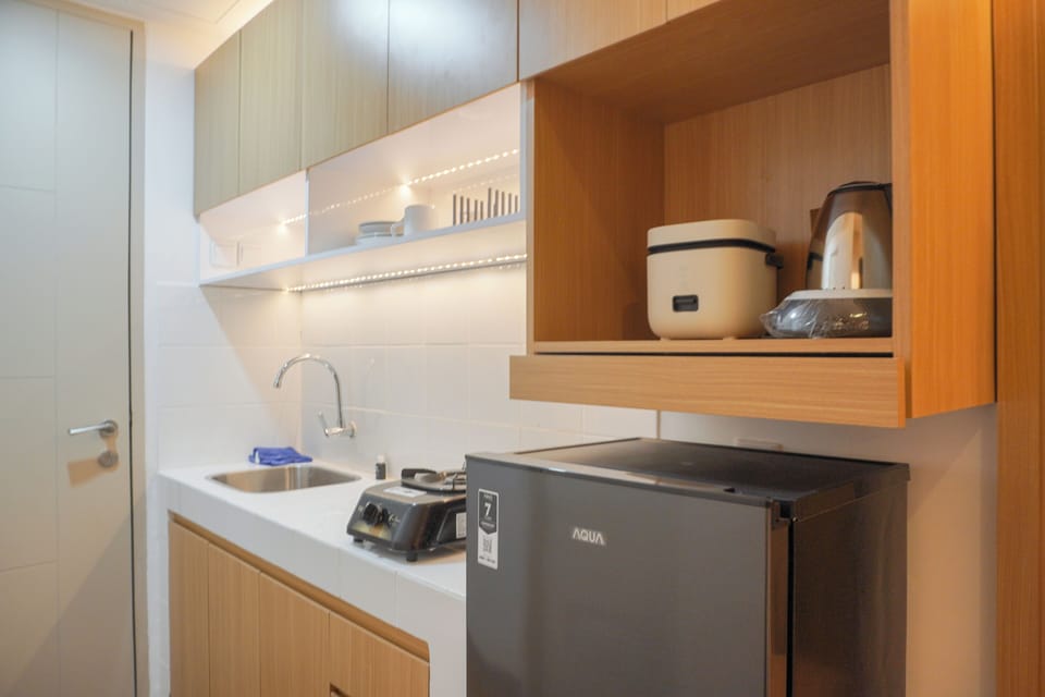 Deluxe Studio | Private kitchen | Fridge, stovetop, rice cooker
