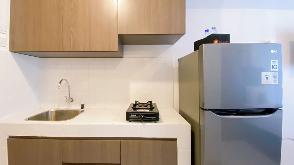 Deluxe Studio | Private kitchen | Fridge, stovetop, rice cooker