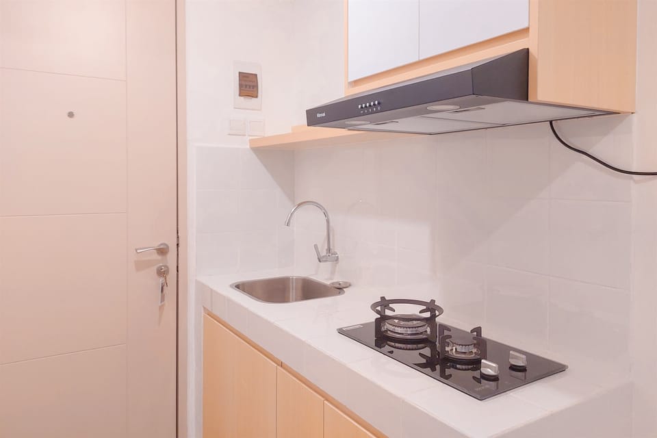 Deluxe Studio | Private kitchen | Mini-fridge, stovetop, rice cooker