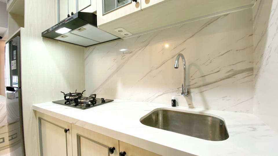 Deluxe Studio | Private kitchen | Fridge, stovetop, rice cooker
