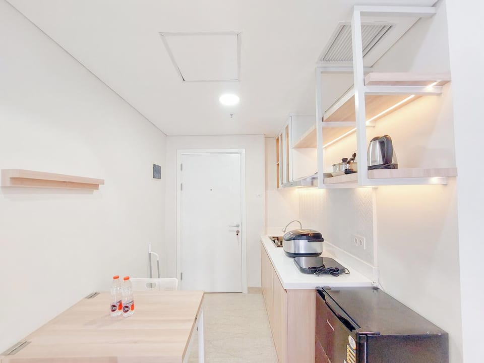 Deluxe Studio | Private kitchen | Fridge, stovetop, rice cooker