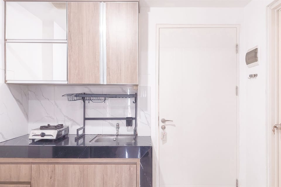 Deluxe Apartment | Private kitchen | Fridge, stovetop, rice cooker