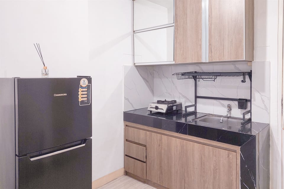 Deluxe Apartment | Private kitchen | Fridge, stovetop, rice cooker